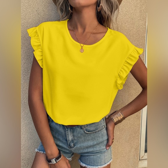 Tops - Yellow Ruffle Trim Keyhole Back Blouse Size M